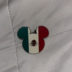 Disney Pin